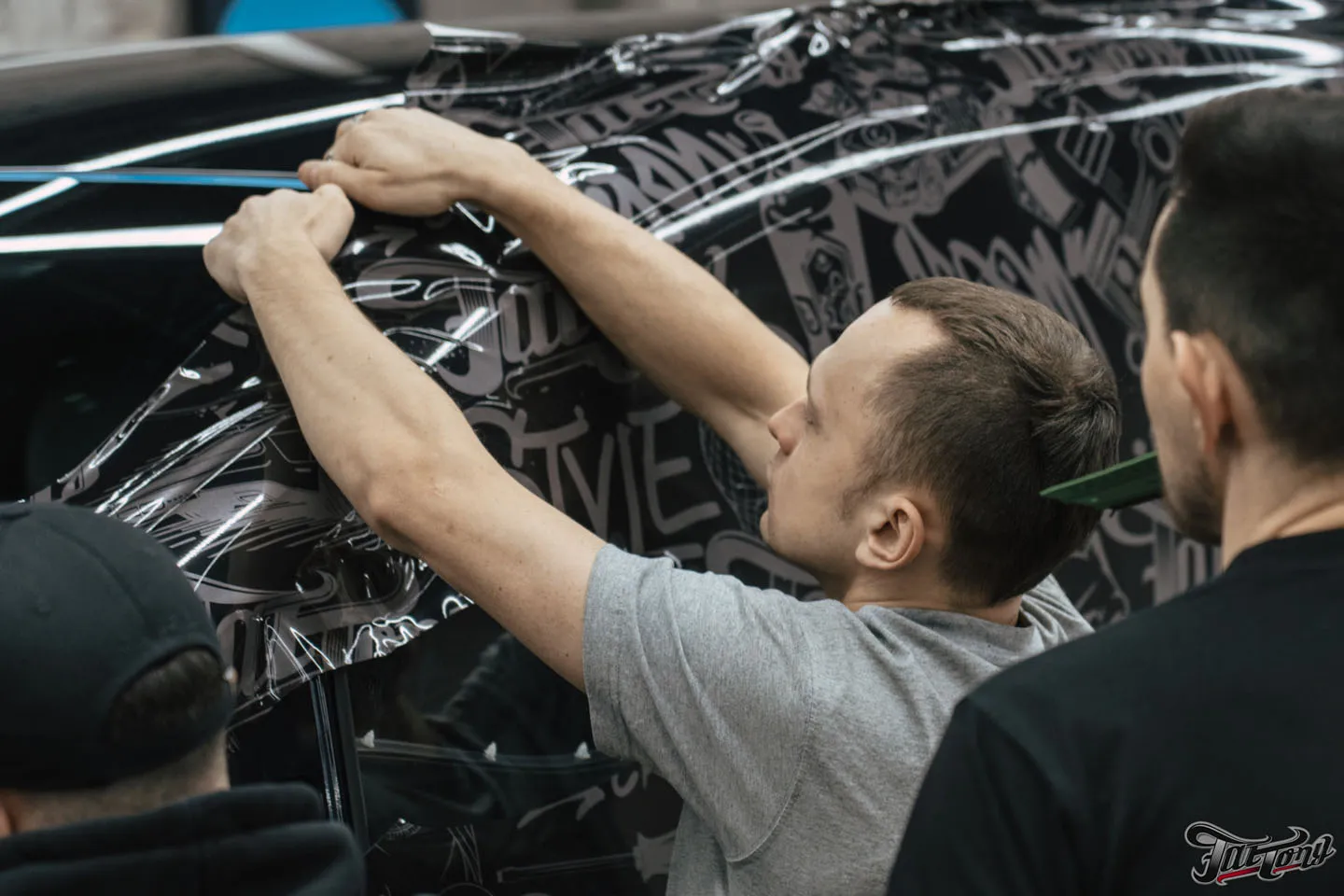 Разработали и реализовали дизайн-проект для Hyundai Staria, нового рабочего автомобиля Fat Tony! Как это было?